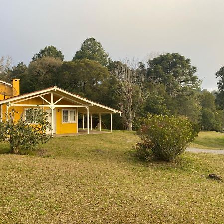 Casa em condomínio fechado, 4km Centro de Gramado. Exterior foto